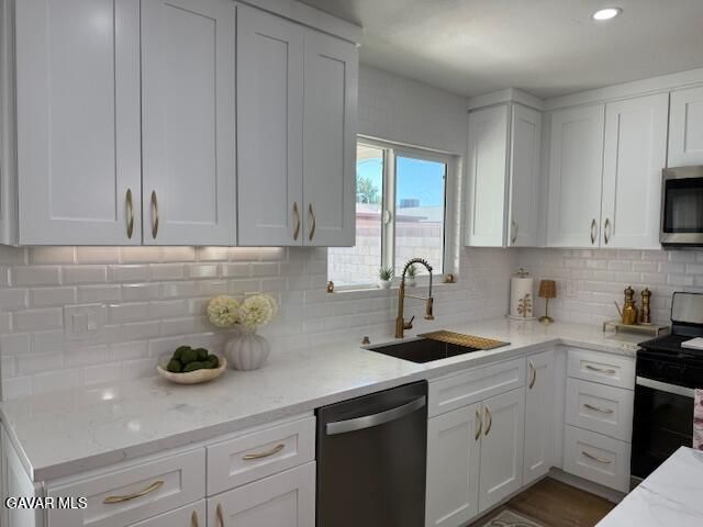 1144 E Aveneu J10, Lancaster, CA 93535