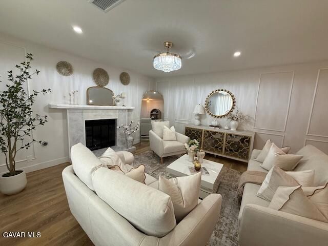 1144 E Aveneu J10, Lancaster, CA 93535