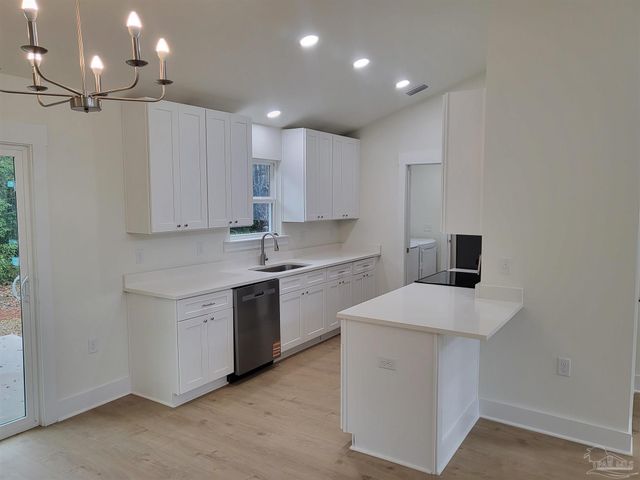 6844 Ferris Hill St, Milton, FL 32570