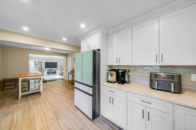 54 Division Avenue, West Sayville, NY 11796