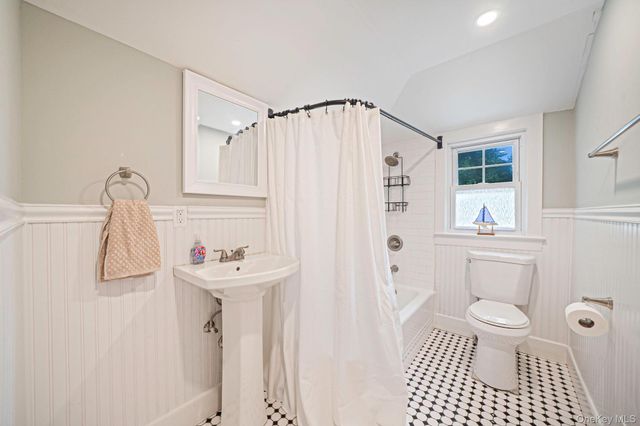 54 Division Avenue, West Sayville, NY 11796