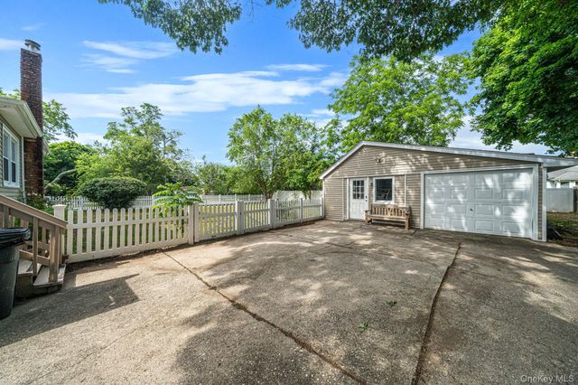 54 Division Avenue, West Sayville, NY 11796