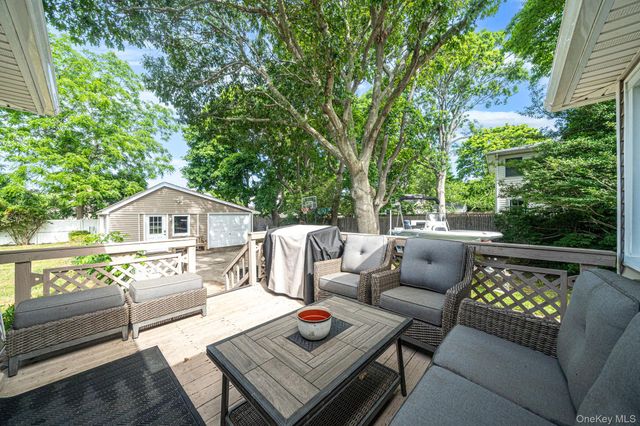 54 Division Avenue, West Sayville, NY 11796