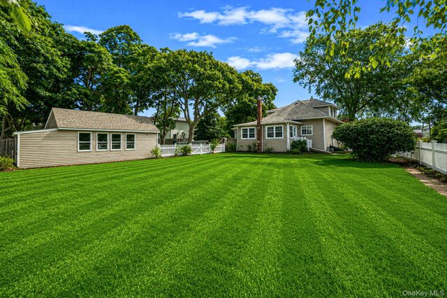 54 Division Avenue, West Sayville, NY 11796