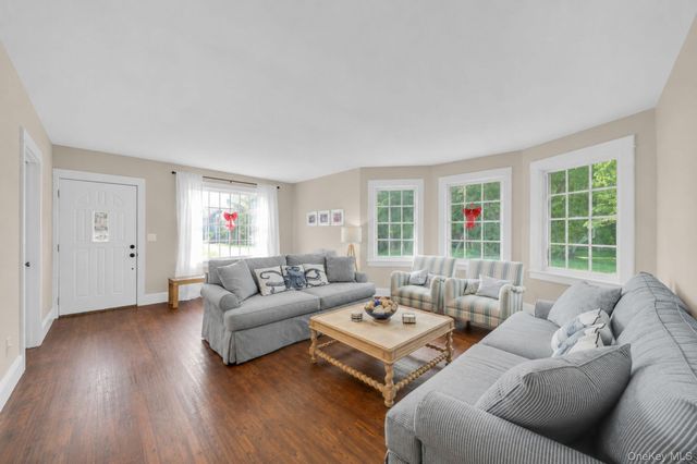 54 Division Avenue, West Sayville, NY 11796