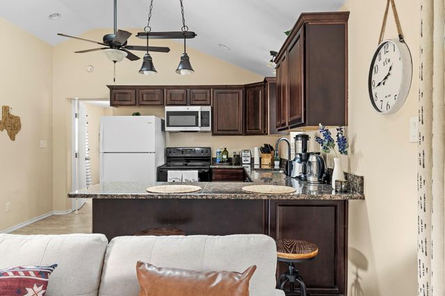 75 Pedernales ST, Austin, TX 78702