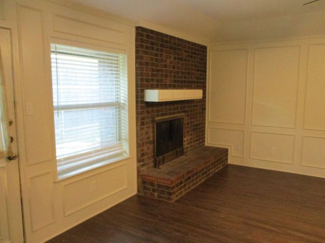912 Shell Court, Bedford, TX 76022