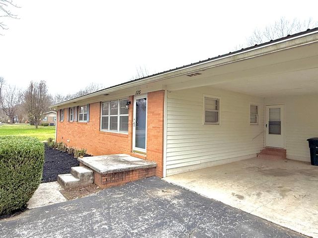 135 Donna, Hopkinsville, KY 42240