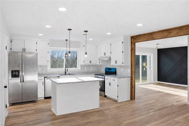 820 Balthrope RD, Newport News, VA 23608