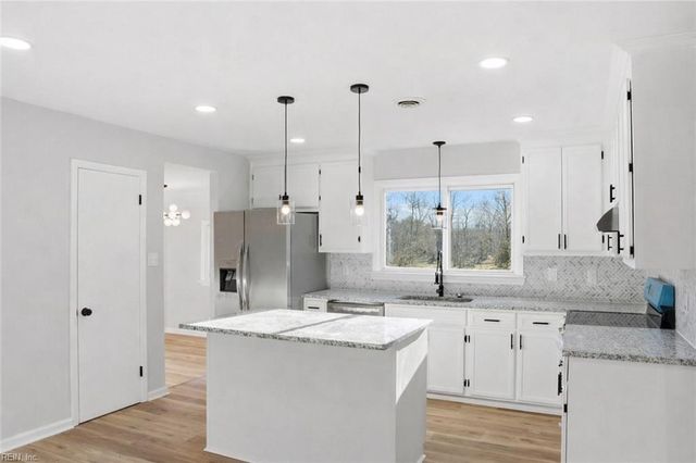 820 Balthrope RD, Newport News, VA 23608