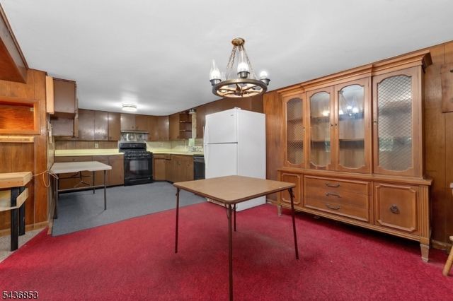 11 Orchard St, Lebanon Twp., NJ 07830