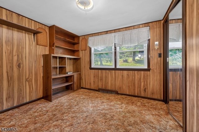 11 Orchard St, Lebanon Twp., NJ 07830