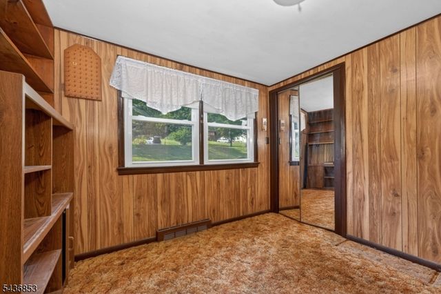 11 Orchard St, Lebanon Twp., NJ 07830
