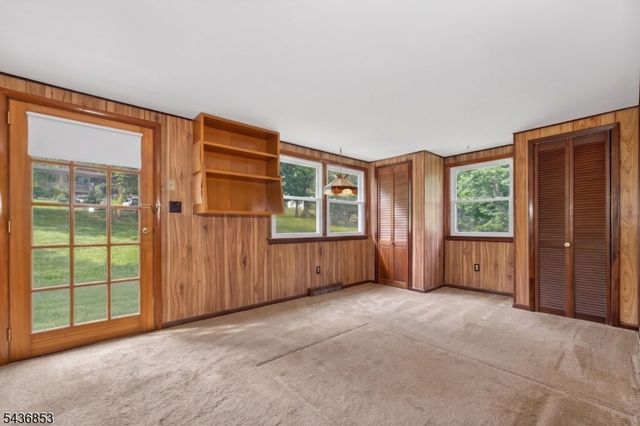 11 Orchard St, Lebanon Twp., NJ 07830