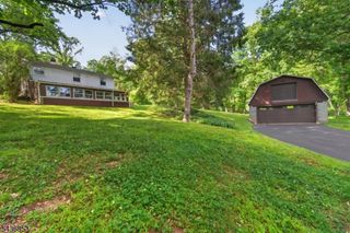 11 Orchard St, Lebanon Twp., NJ 07830