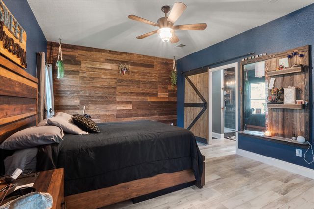 242 Coach DR, Buda, TX 78610