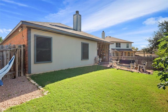 242 Coach DR, Buda, TX 78610