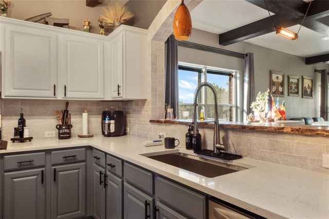 242 Coach DR, Buda, TX 78610