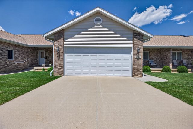 2453 Edgemont Avenue, Waterloo, IA 50702
