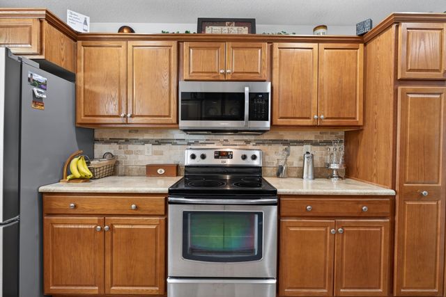 2453 Edgemont Avenue, Waterloo, IA 50702