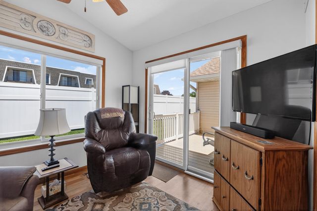 2453 Edgemont Avenue, Waterloo, IA 50702
