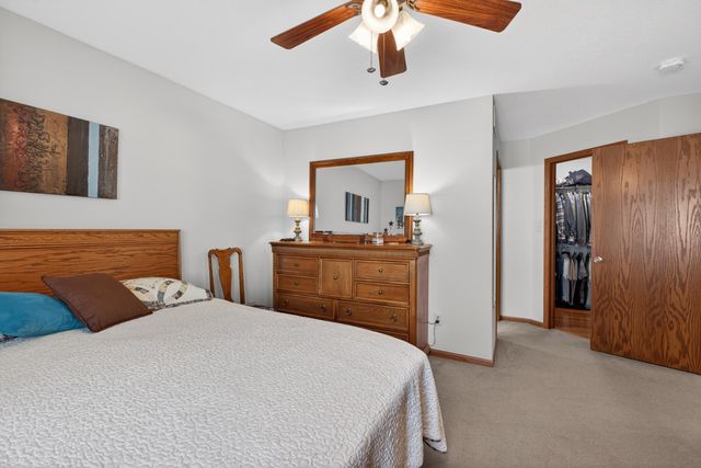 2453 Edgemont Avenue, Waterloo, IA 50702