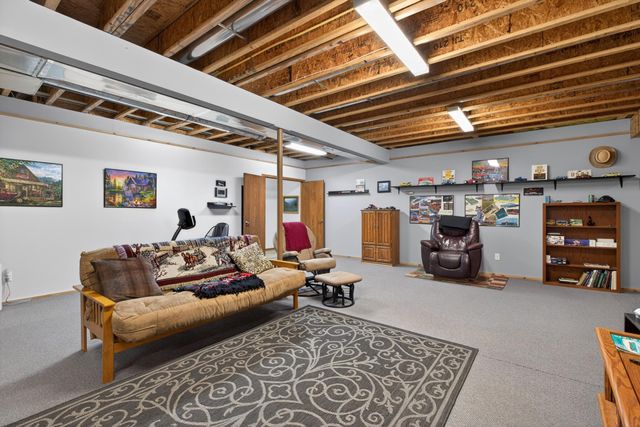 2453 Edgemont Avenue, Waterloo, IA 50702