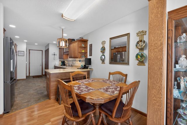 2453 Edgemont Avenue, Waterloo, IA 50702