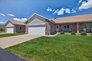 2453 Edgemont Avenue, Waterloo, IA 50702