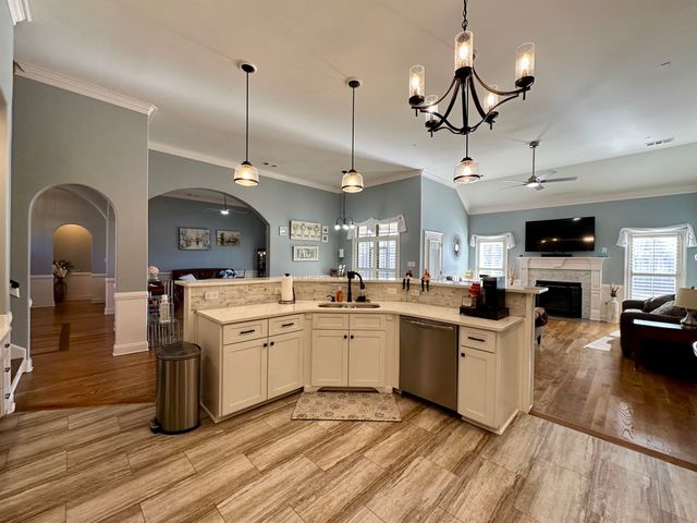 65 BRIARFIELD CV, Oakland, TN 38060