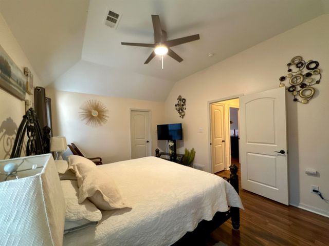 65 BRIARFIELD CV, Oakland, TN 38060