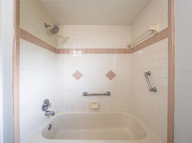 199 E CREST AVENUE, Winter Garden, FL 34787