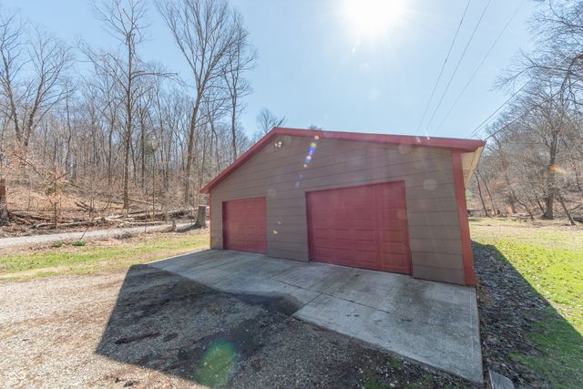 2854 Shepherd Road, Nashville, IN 47448