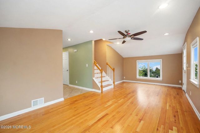 6 Lind Drive, Middletown, NJ 07748