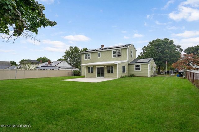 6 Lind Drive, Middletown, NJ 07748