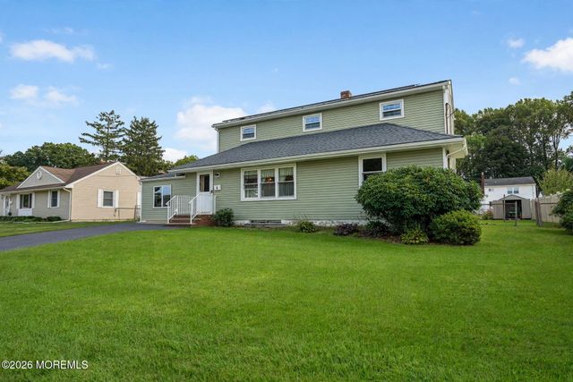 6 Lind Drive, Middletown, NJ 07748