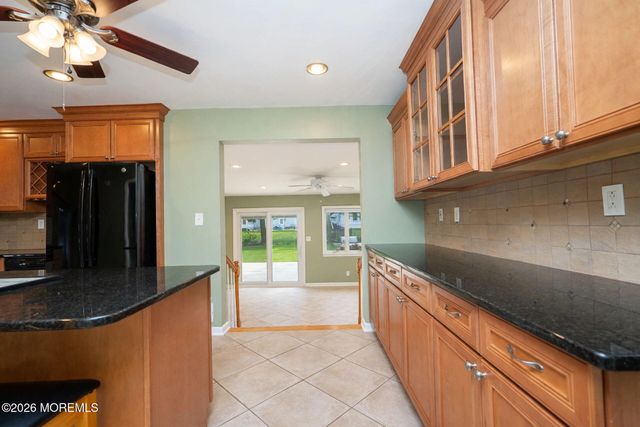 6 Lind Drive, Middletown, NJ 07748