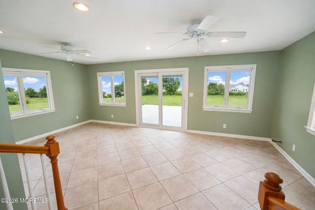 6 Lind Drive, Middletown, NJ 07748