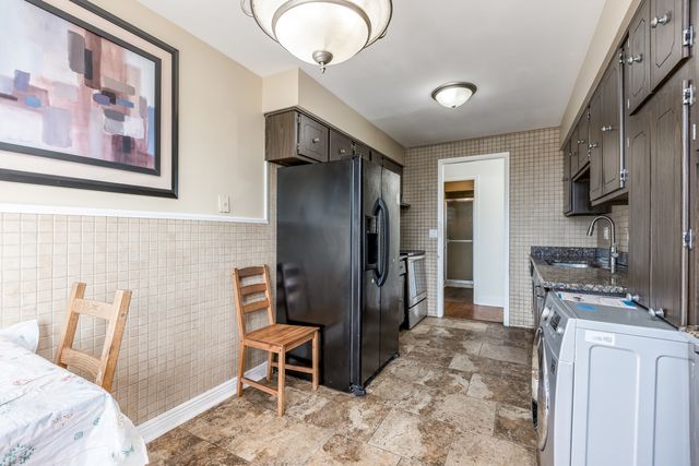 6020 Lincoln Avenue 307, Morton Grove, IL 60053