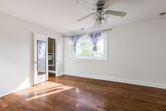 6020 Lincoln Avenue 307, Morton Grove, IL 60053