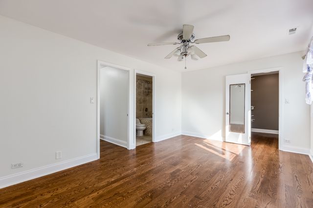 6020 Lincoln Avenue 307, Morton Grove, IL 60053
