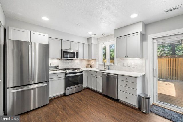 15721 AMBIANCE DR, North Potomac, MD 20878