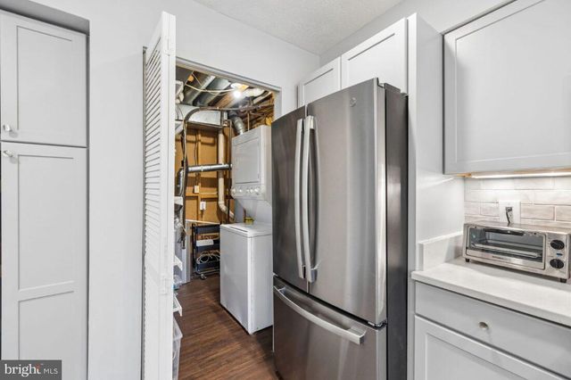15721 AMBIANCE DR, North Potomac, MD 20878