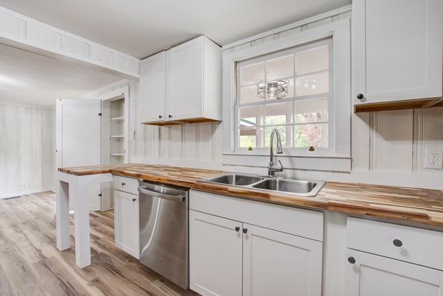 93 Deepwater Trail, Round O, SC 29474