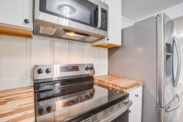 93 Deepwater Trail, Round O, SC 29474