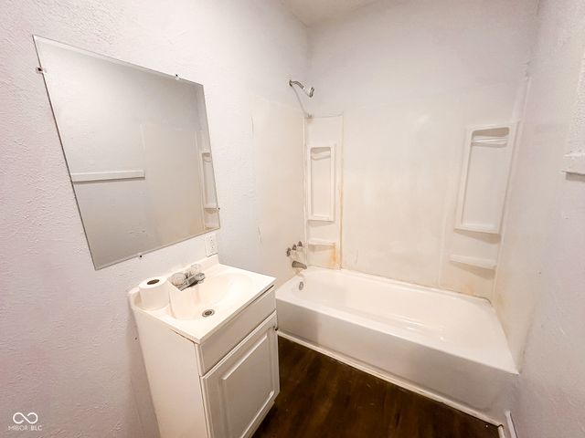 3702 N Kenwood Avenue, Indianapolis, IN 46208