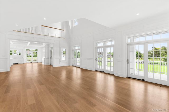 44 Club Lane, Remsenburg, NY 11960