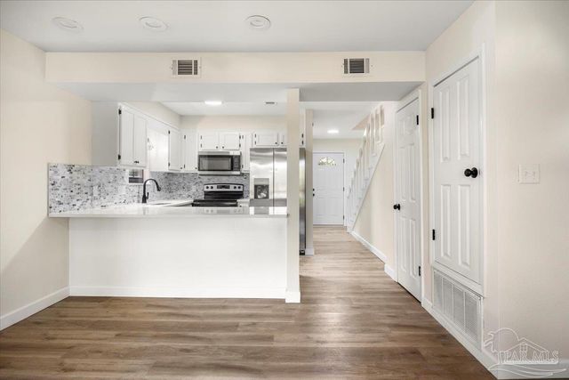 2028 Americus Ave 8, Pensacola, FL 32507