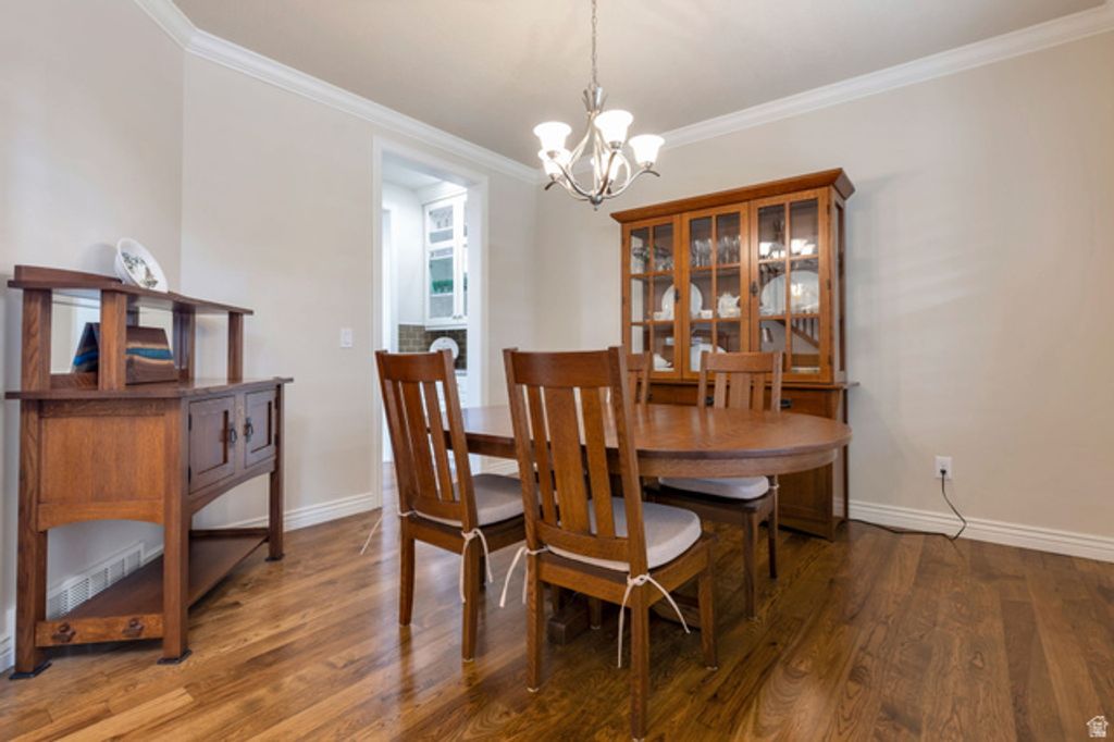 Image 4 of property listing at 2504 W MIDAS SIDE WAY, Riverton, UT 84065
