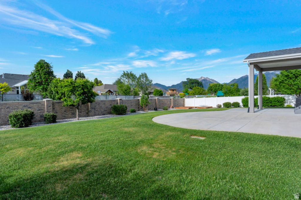 Image 49 of property listing at 2504 W MIDAS SIDE WAY, Riverton, UT 84065